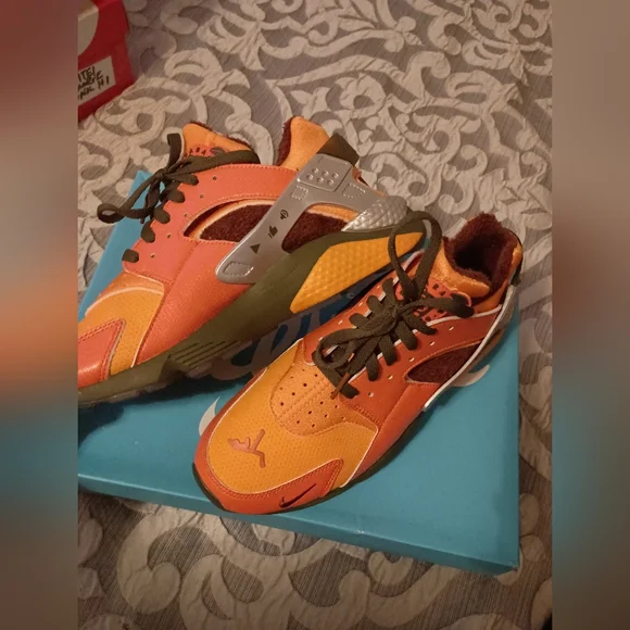 Doernbecher Huarache Sneakers